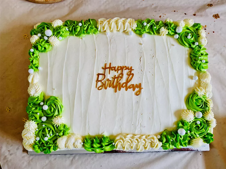 Realisation-sheetcake-mangue-passion-anniversaire-les-patisseries-de-su